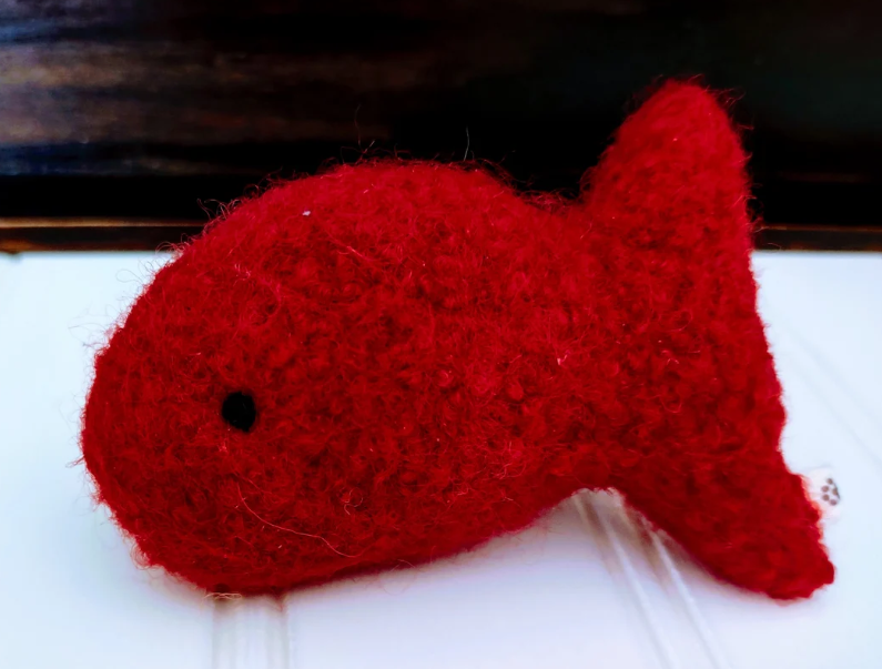 🐟❤️ Ruby Deep Sea Giant Woolen Fish